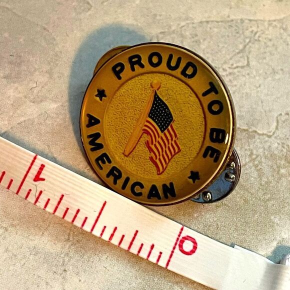 Vintage Flag Proud to Be American Pin - Yellow - Picture 2 of 3